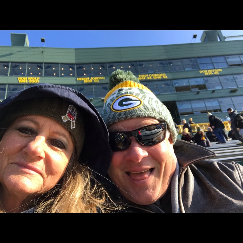 Meet your Posher, Becki